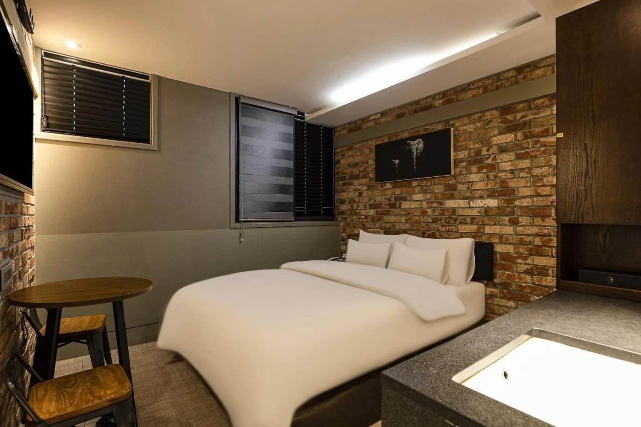 סיאול H-Avenue Hotel Yeoksam